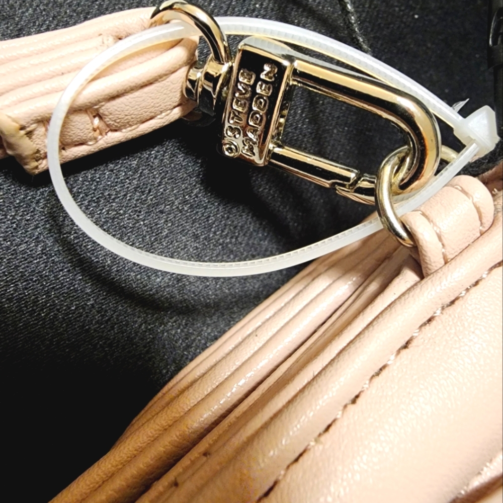 Steve Madden Blush Pink Wristlet - Picture 6 of 7